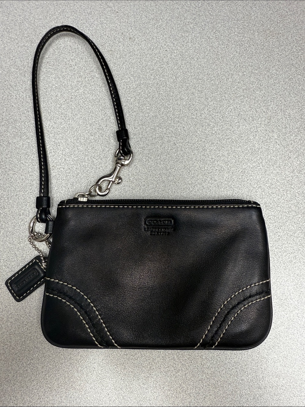 Vintage Coach Black Leather SoHo Wristlet with Contrast Stitching